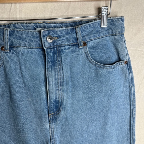 H&M Women's Light Denim Jeans Size 12‎ - Picture 3 of 10